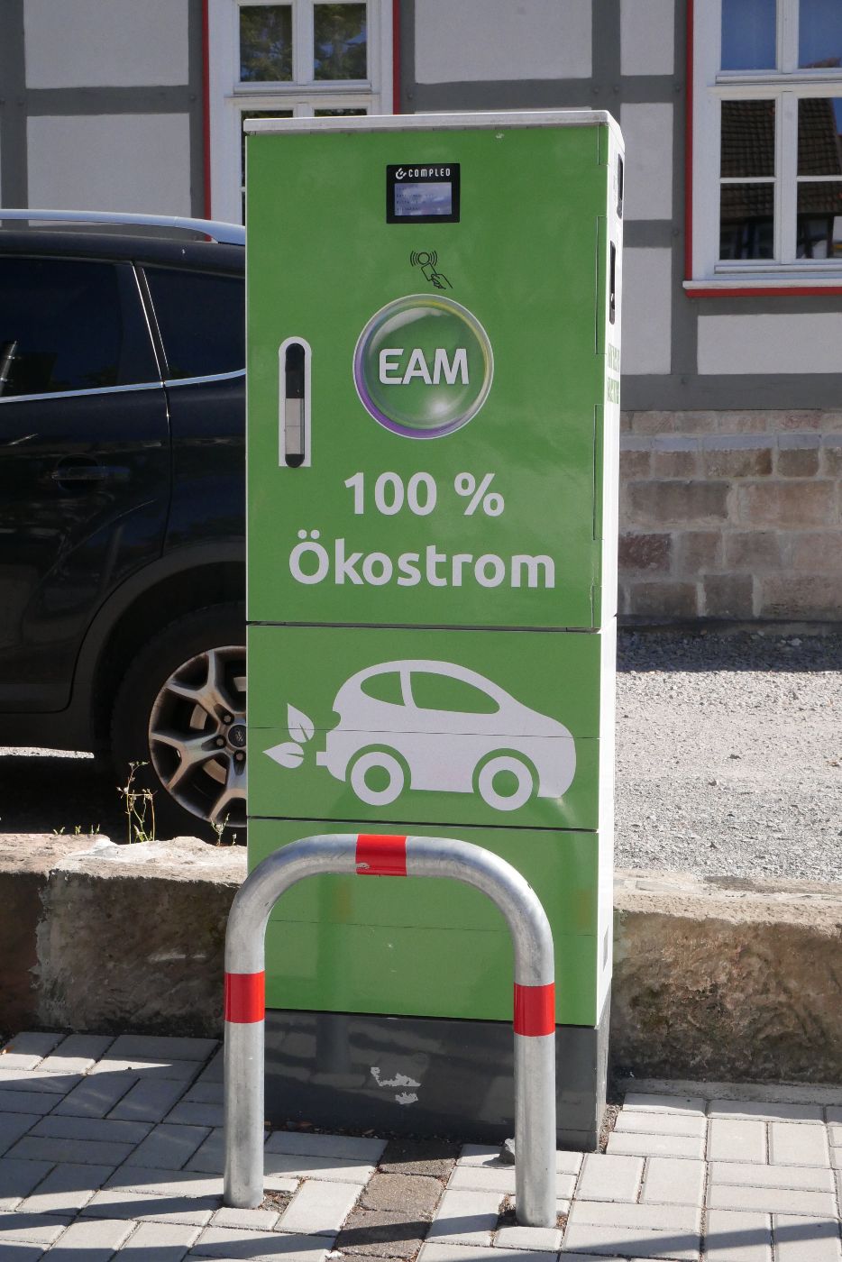 E-Ladesäule mit Ökostrom in Helsa